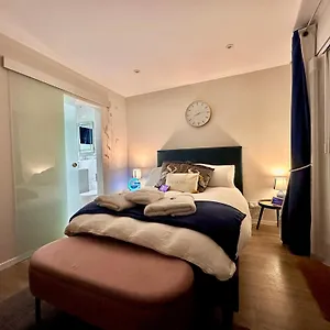  Homestay Tucktonia Retreat